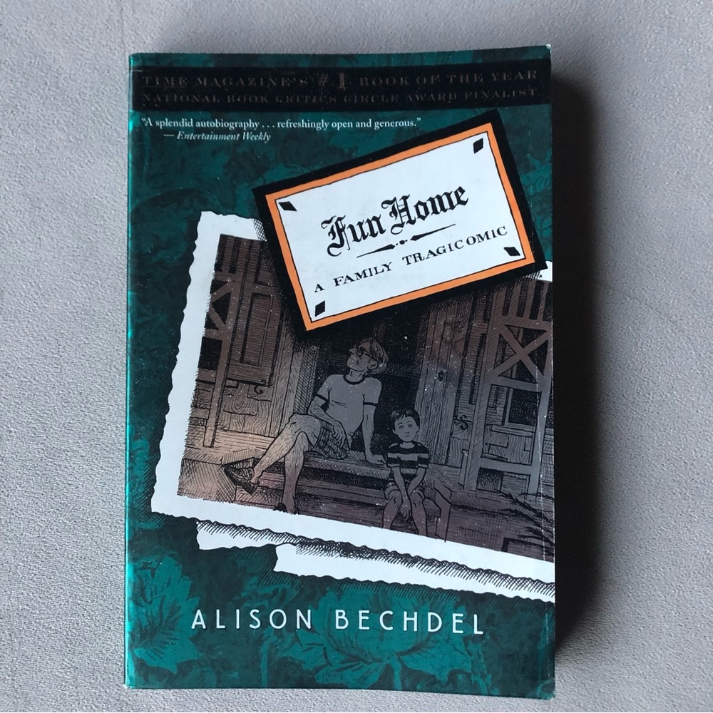 Fun Home : A Family Tragicomic ~ Alison Bechdel ~ Adult (17+) Graphic Novel